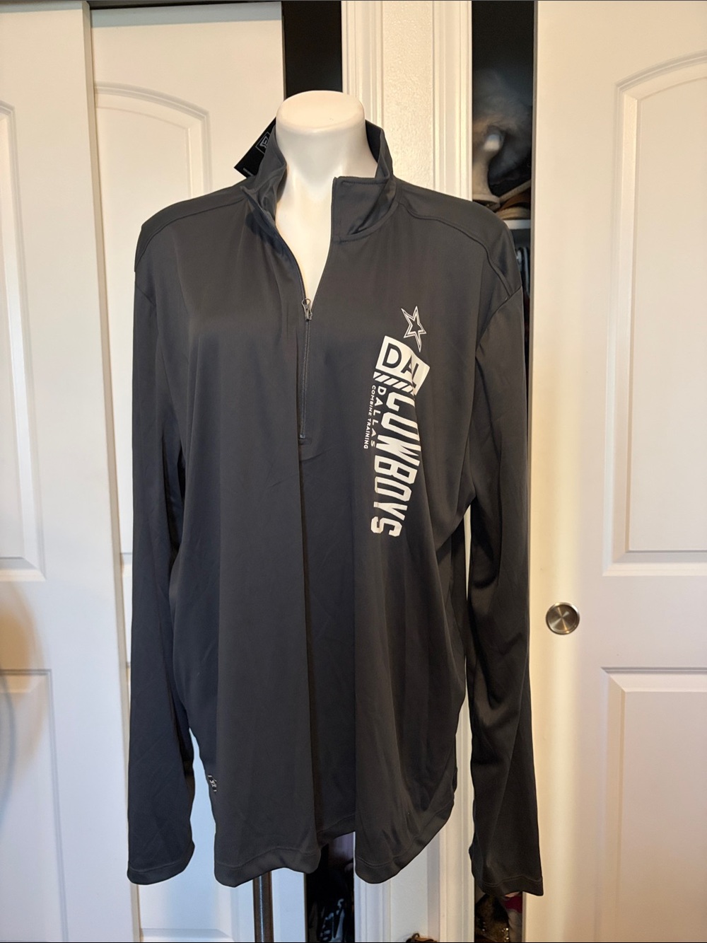 NFL Dallas Cowboys Charcoal Gray 1/2 Zip Pullover